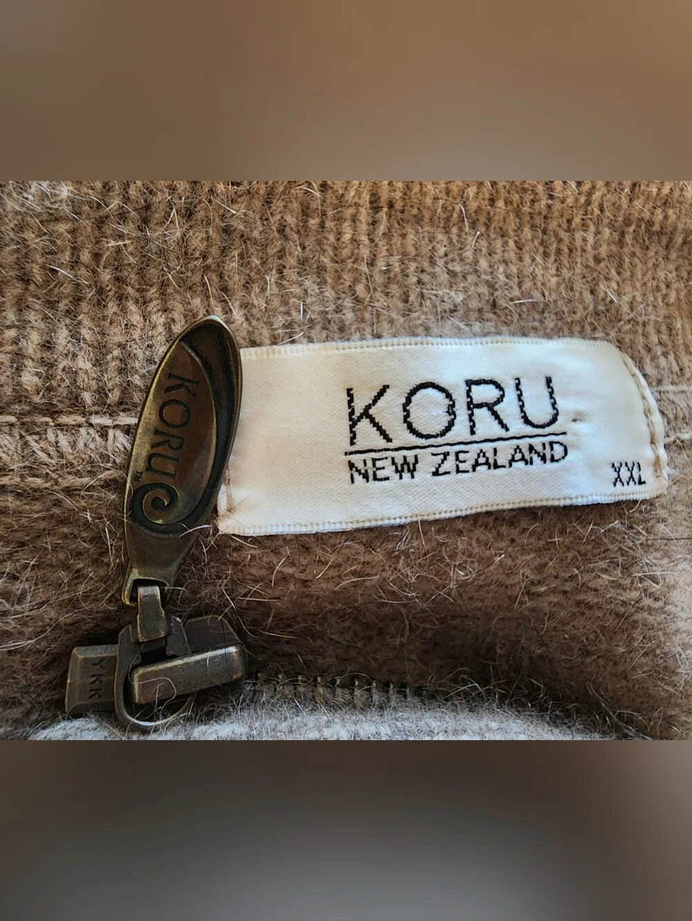 KORU New Zealand Possumsilk Merino Wool Silk Ski Pass Pocket Zip Jacket XXL Tan